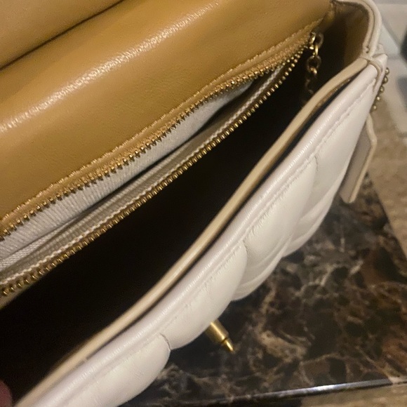 Coach leather purse - Picture 3 of 3